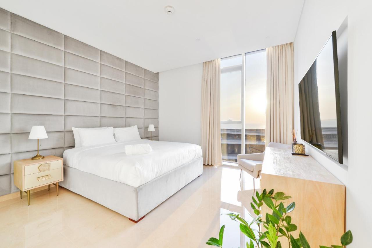 Posh 2 Bedroom Oceanfront Apt In The Heart Of Bluewaters Island Dubai Dış mekan fotoğraf