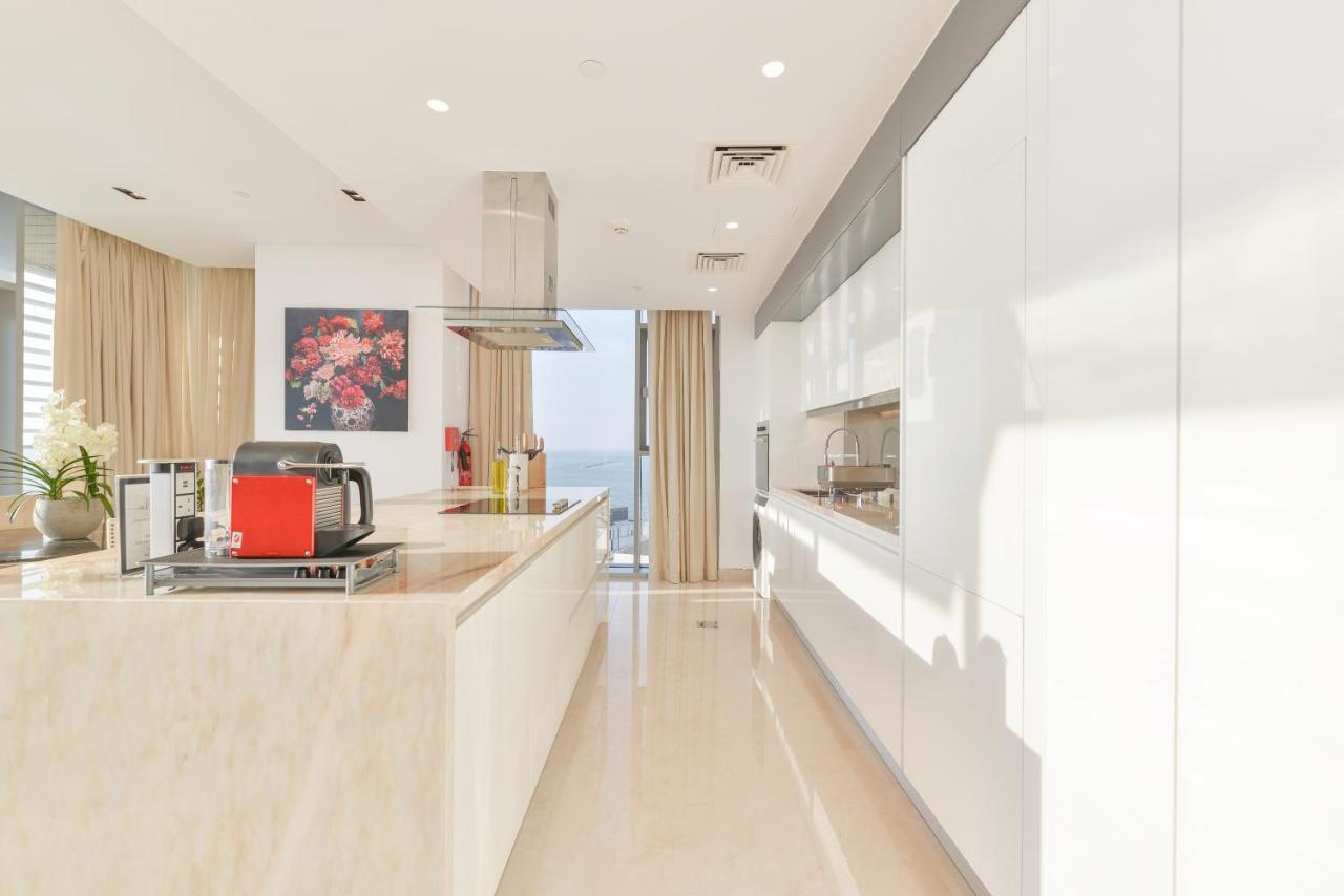 Posh 2 Bedroom Oceanfront Apt In The Heart Of Bluewaters Island Dubai Dış mekan fotoğraf