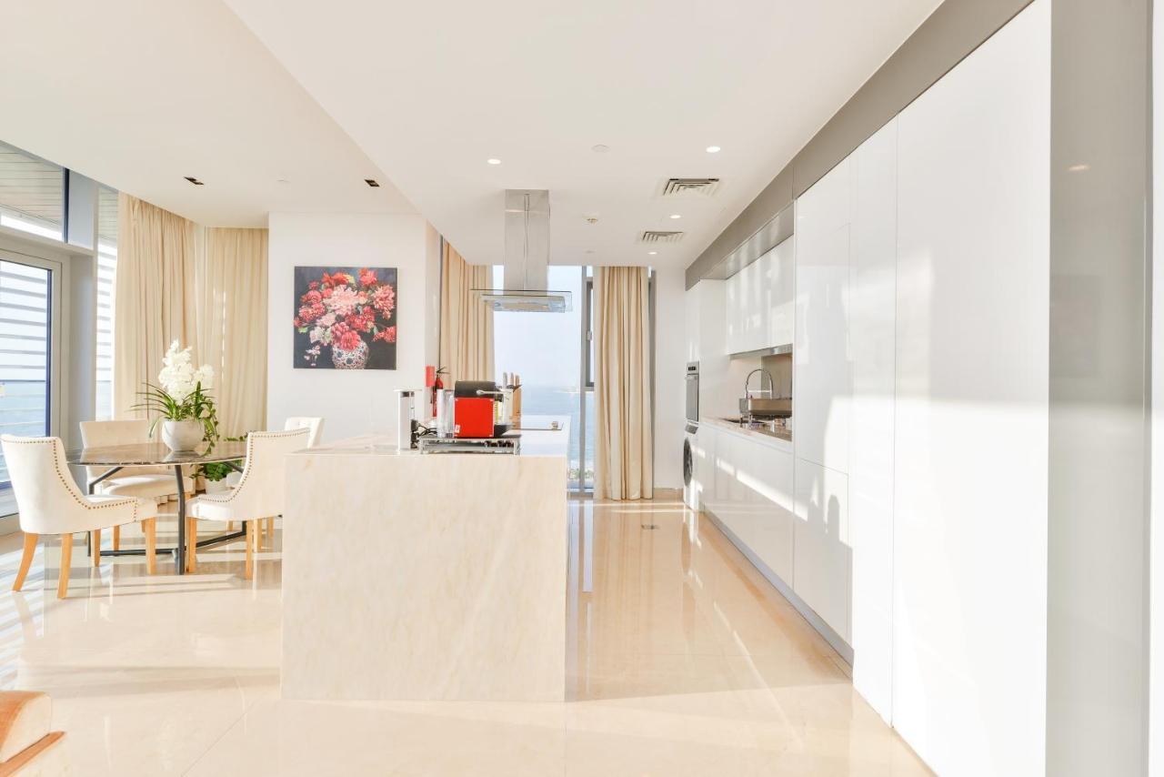 Posh 2 Bedroom Oceanfront Apt In The Heart Of Bluewaters Island Dubai Dış mekan fotoğraf