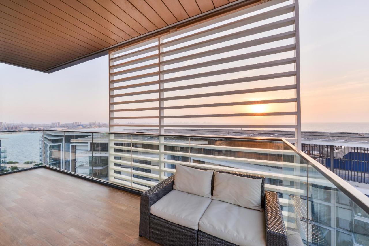 Posh 2 Bedroom Oceanfront Apt In The Heart Of Bluewaters Island Dubai Dış mekan fotoğraf