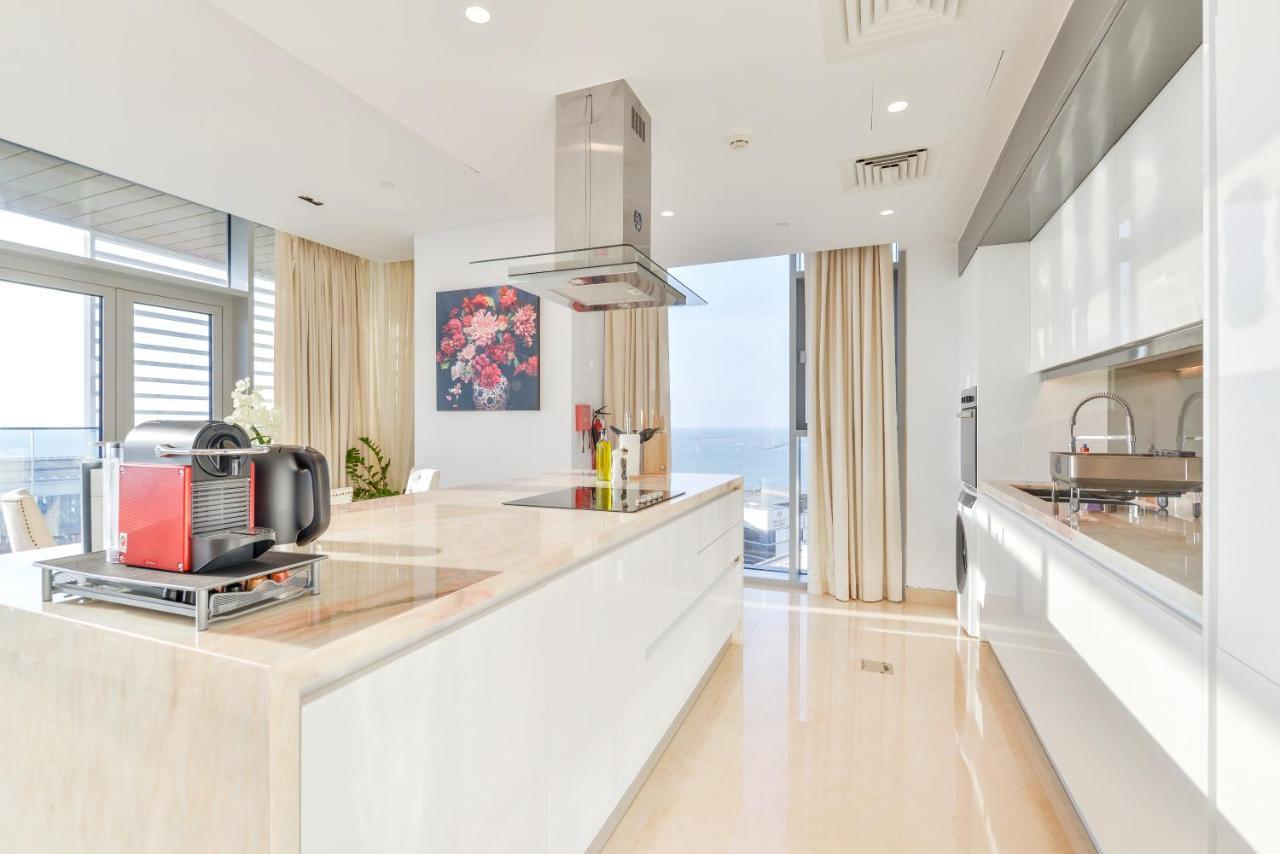 Posh 2 Bedroom Oceanfront Apt In The Heart Of Bluewaters Island Dubai Dış mekan fotoğraf